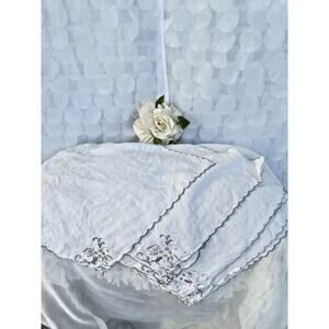 Vintage 100% LINEN Napkins WHITE Scallop edge Embroidered Madeira French Country